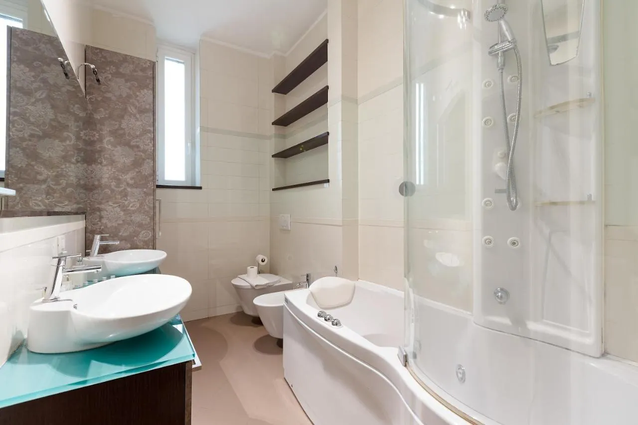 Comfy Apartment In Risorgimento District X5 Milánó 0*,